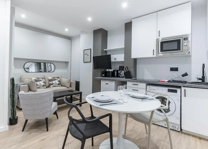 Versigny Heart Of 18th Cosy Apartament